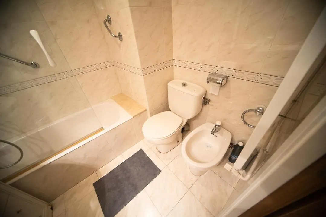 Traditional Rooms In Eixample Barcelona