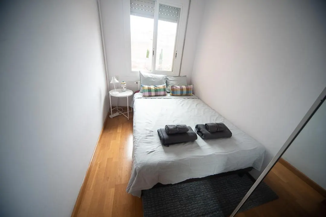 Traditional Rooms In Eixample Barcelona